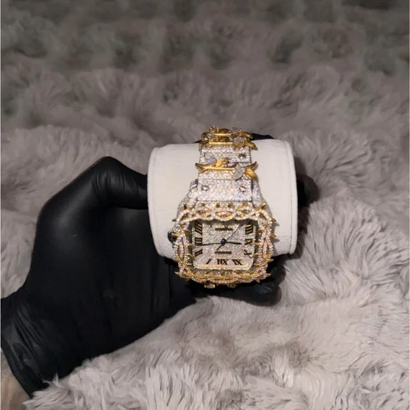 Cartier Gold and Silver Men's Watch - Picture 3 of 3